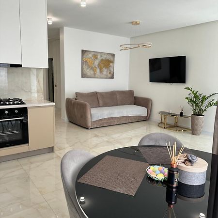 Жк Great Britain Apartment إلفيف المظهر الخارجي الصورة