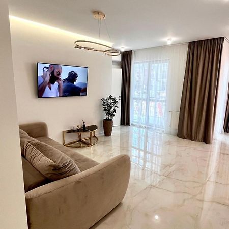 Жк Great Britain Apartment إلفيف المظهر الخارجي الصورة