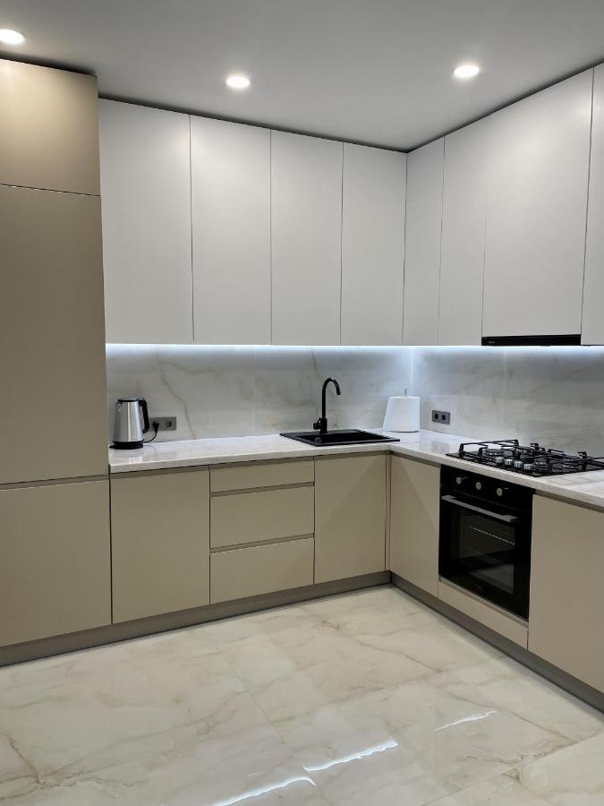 Жк Great Britain Apartment إلفيف المظهر الخارجي الصورة