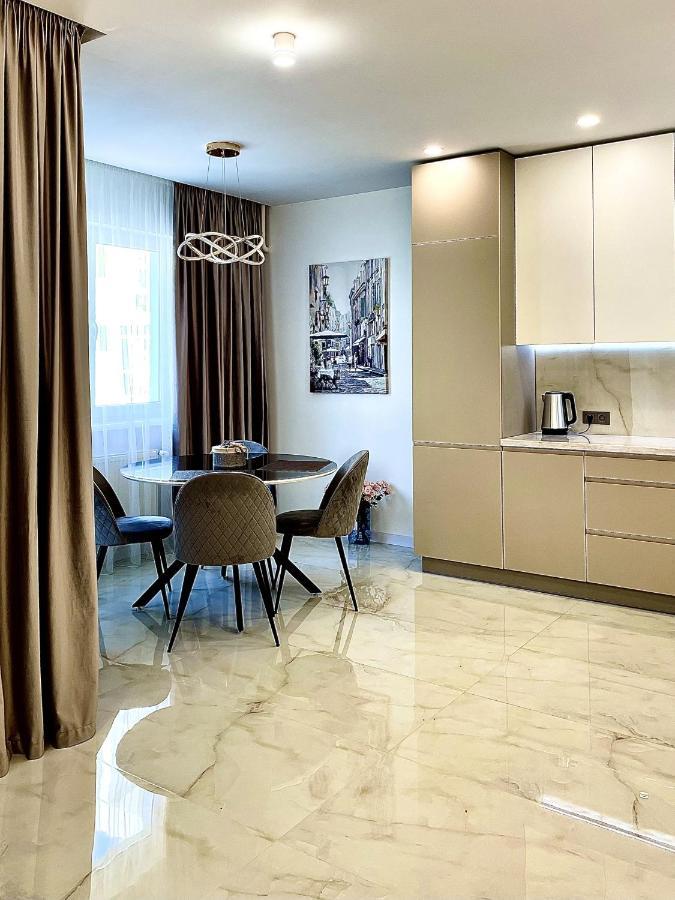 Жк Great Britain Apartment إلفيف المظهر الخارجي الصورة