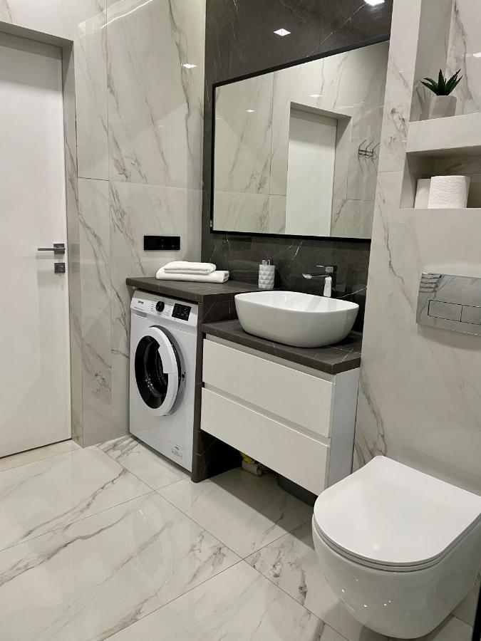 Жк Great Britain Apartment إلفيف المظهر الخارجي الصورة