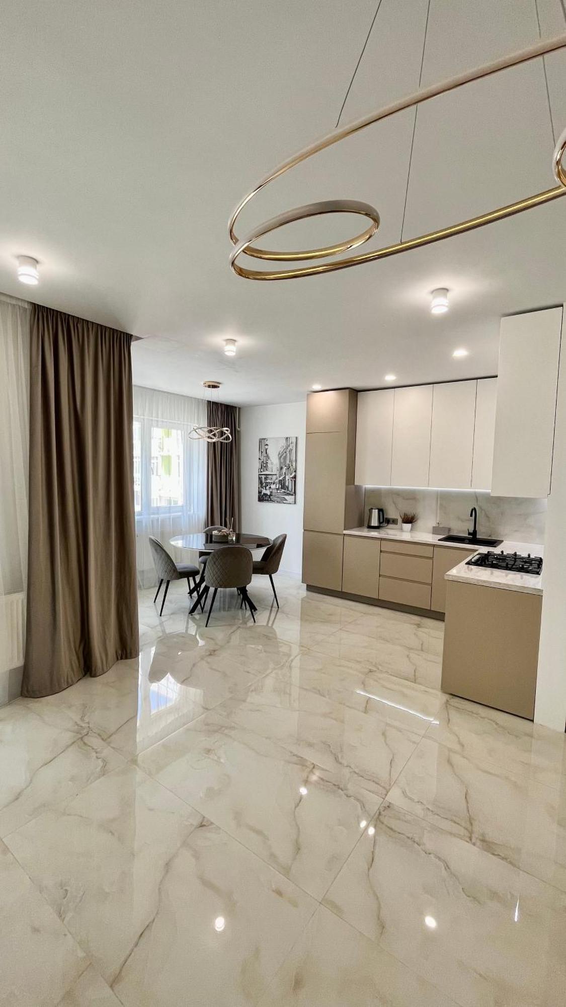 Жк Great Britain Apartment إلفيف المظهر الخارجي الصورة